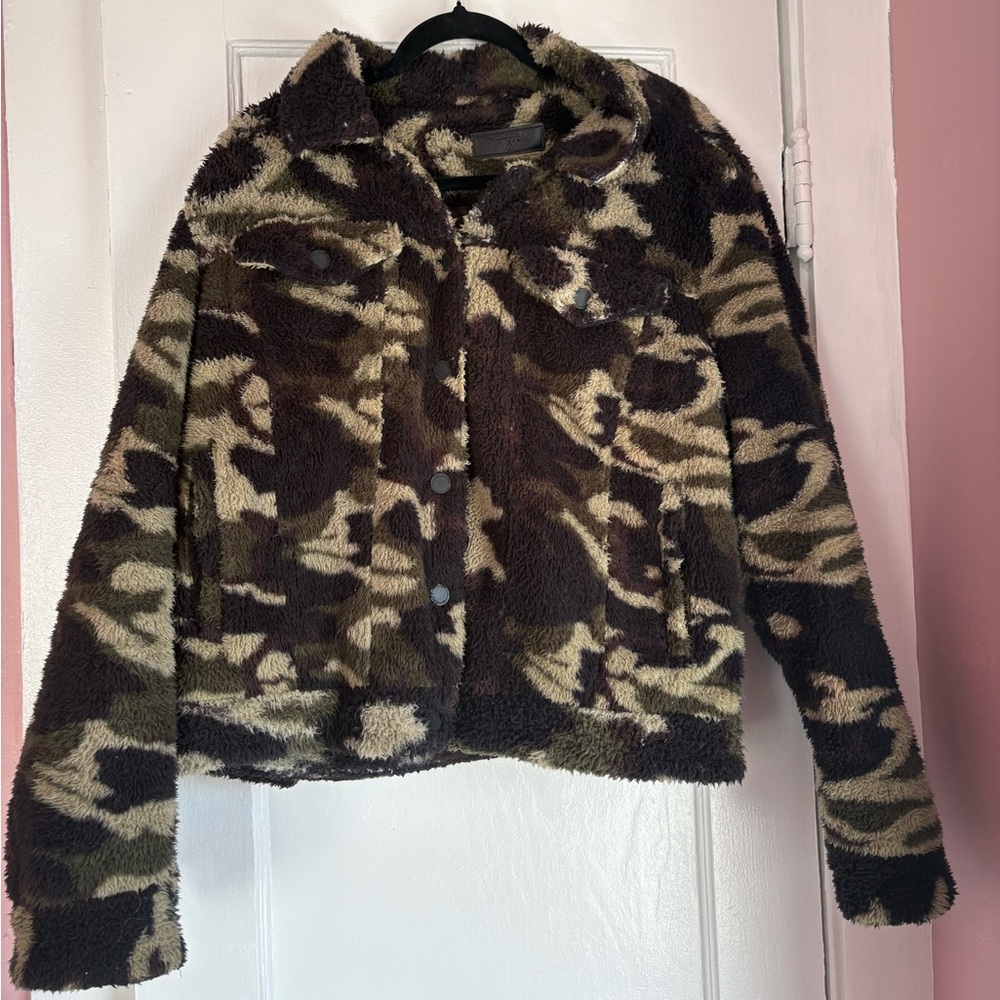 BLANKNYC Camo Sherpa Jacket Faux Fur Quilted Lined Size L